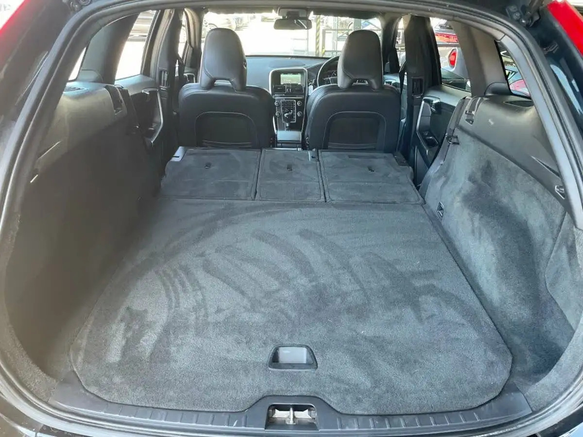 2014-volvo-xc60-24td-d4-r-design-181bhp-nav-ss-big-30