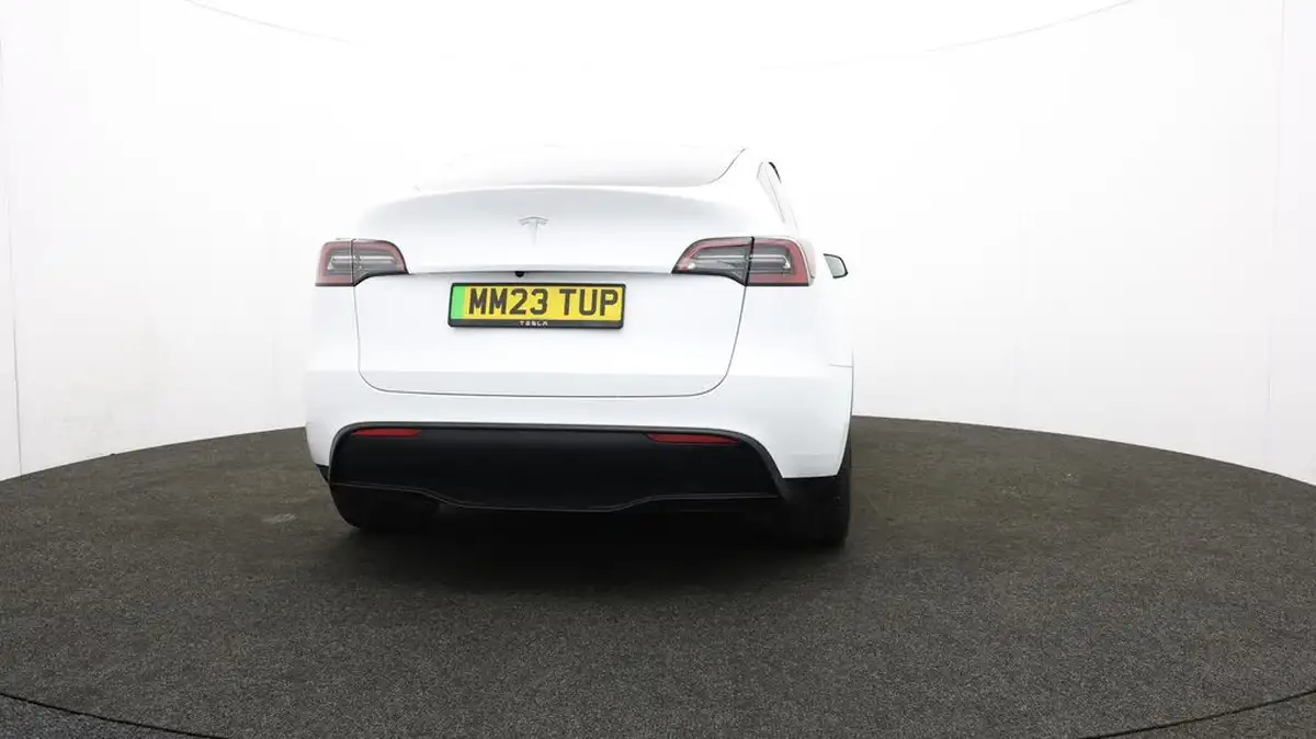 2023-tesla-model-y-e-rwd-big-67