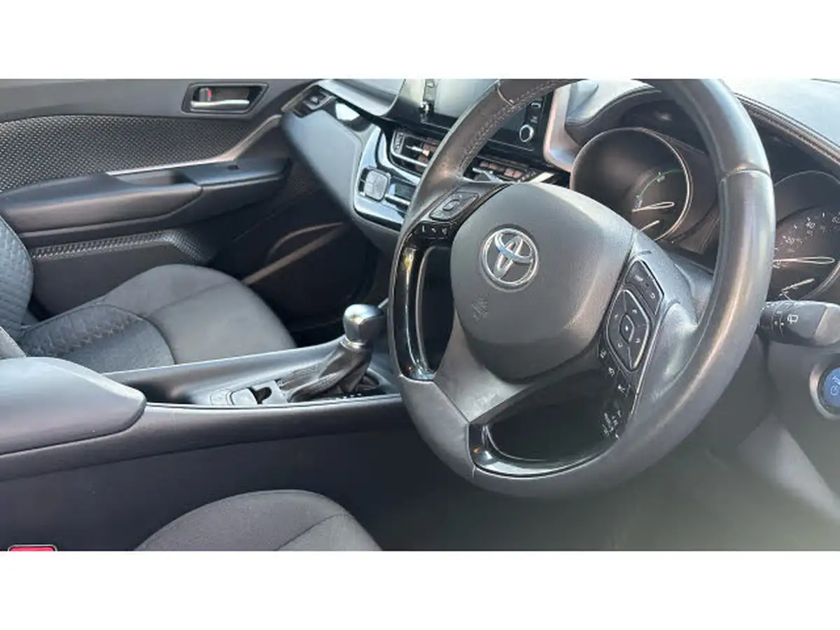 2022-toyota-c-hr-18-vvt-i-icon-big-10