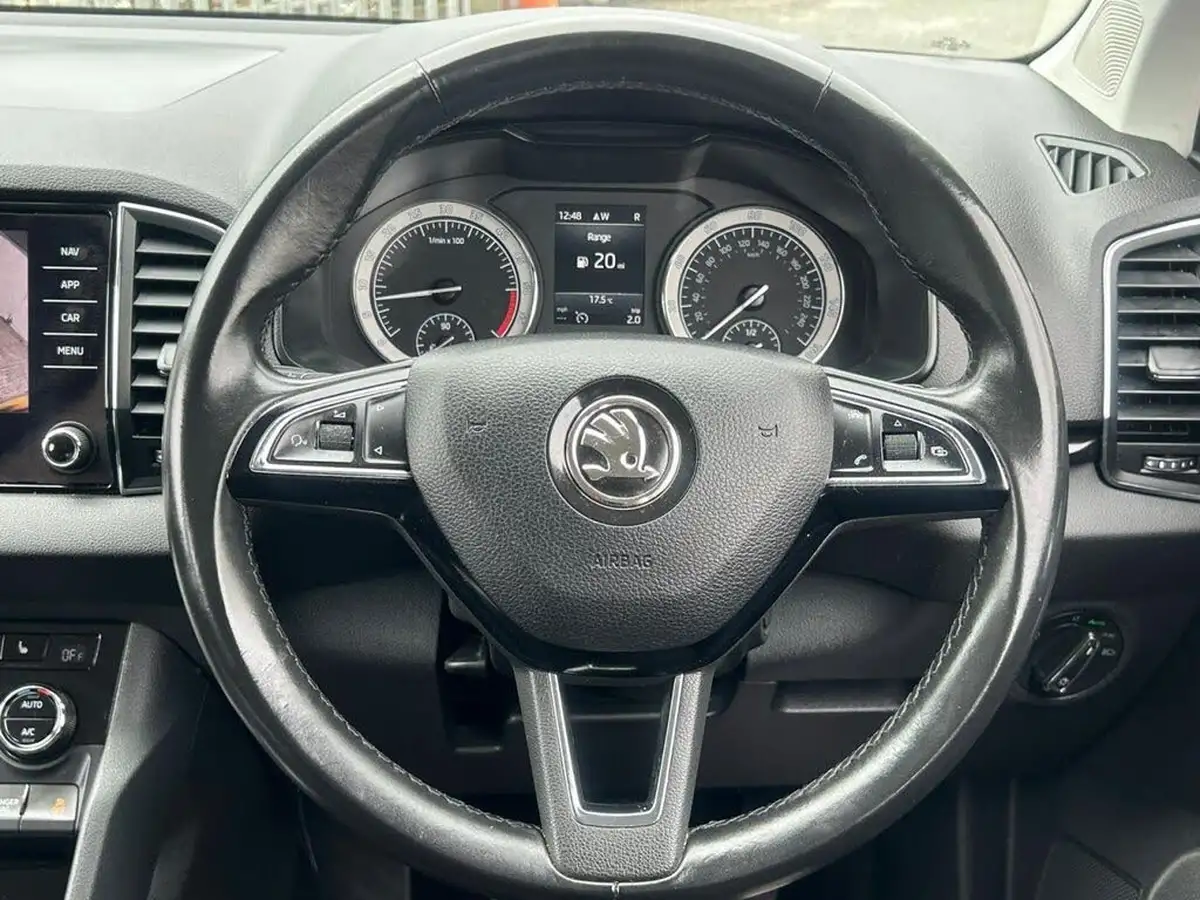 2018-skoda-karoq-20tdi-scr-se-l-dsg-big-18