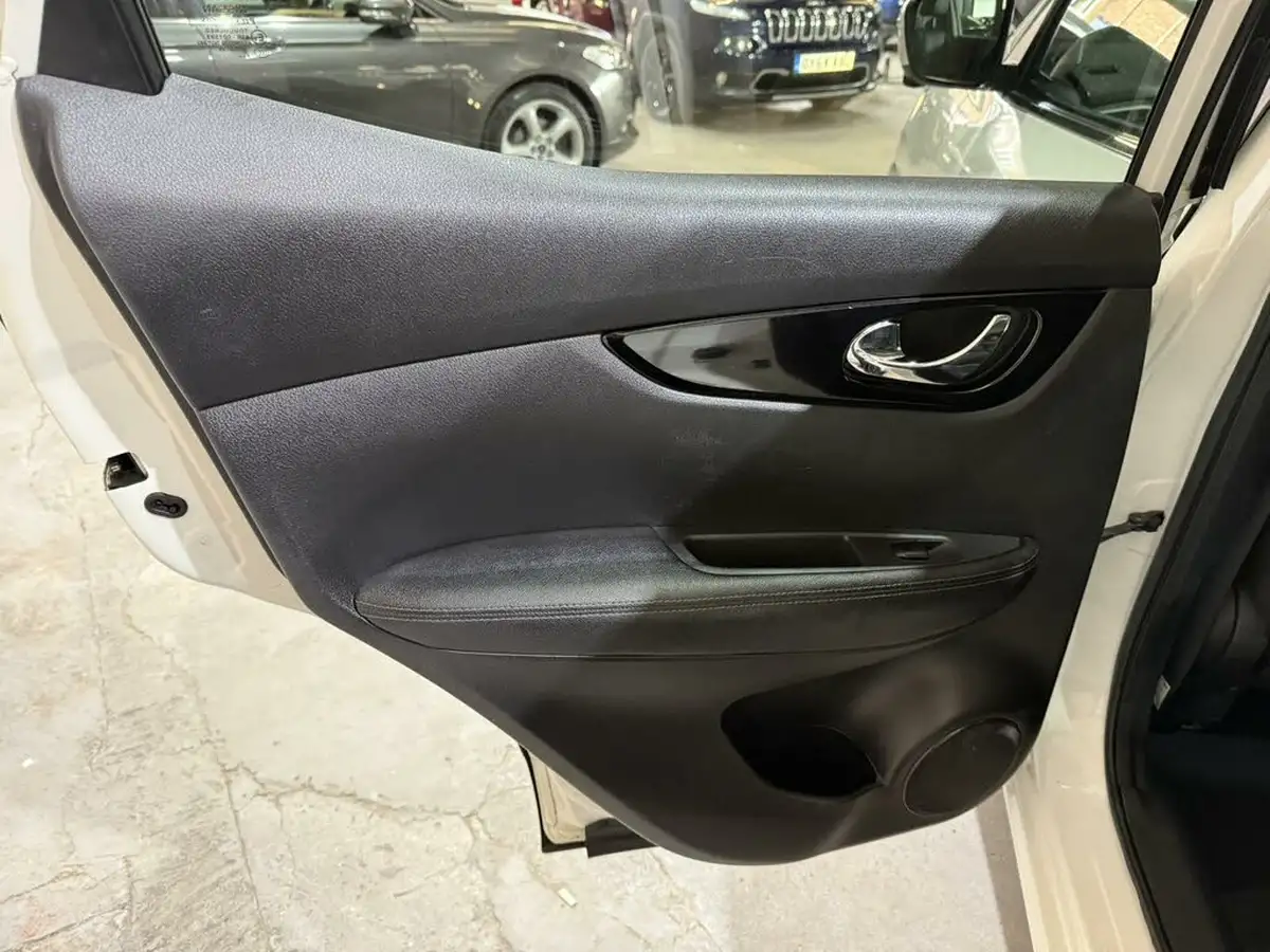 2017-nissan-qashqai-15dci-tekna-big-11