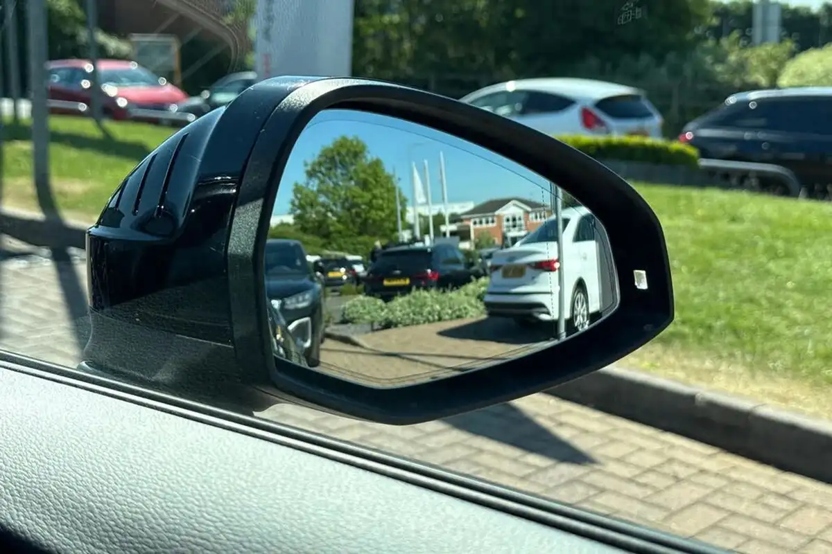 2024-audi-a4-avant-20-35-tdi-black-edition-big-20