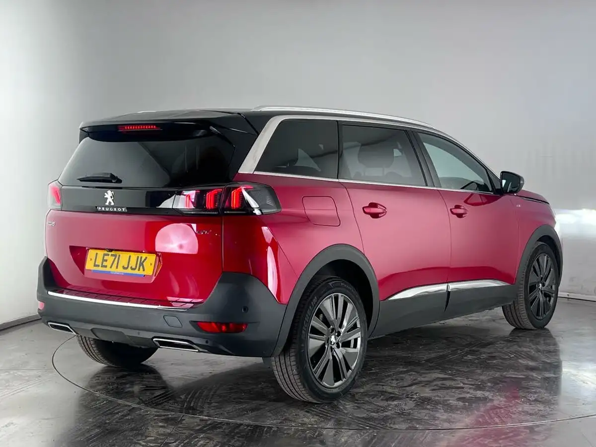 2022-peugeot-5008-suv-12-puretech-gt-premium-big-4