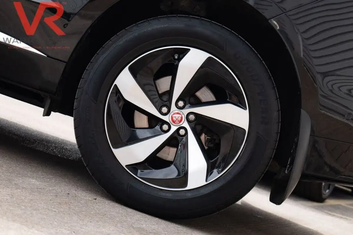 2021-jaguar-f-pace-20-d200-s-mhev-big-43