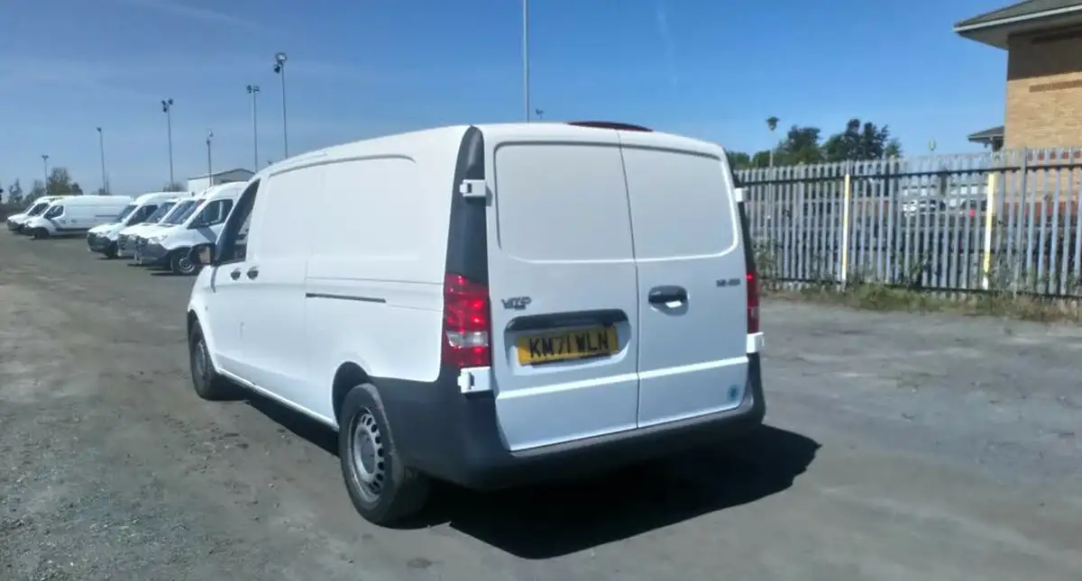 2021-mercedes-benz-vito-20cdi-116-progressive-l3-160bhpeu6dt-panel-big-7