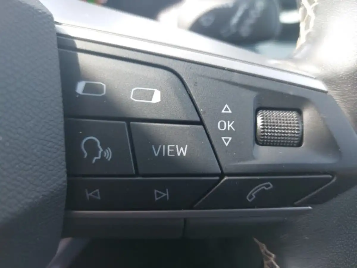 2022-seat-arona-10-tsi-xperience-lux-big-16