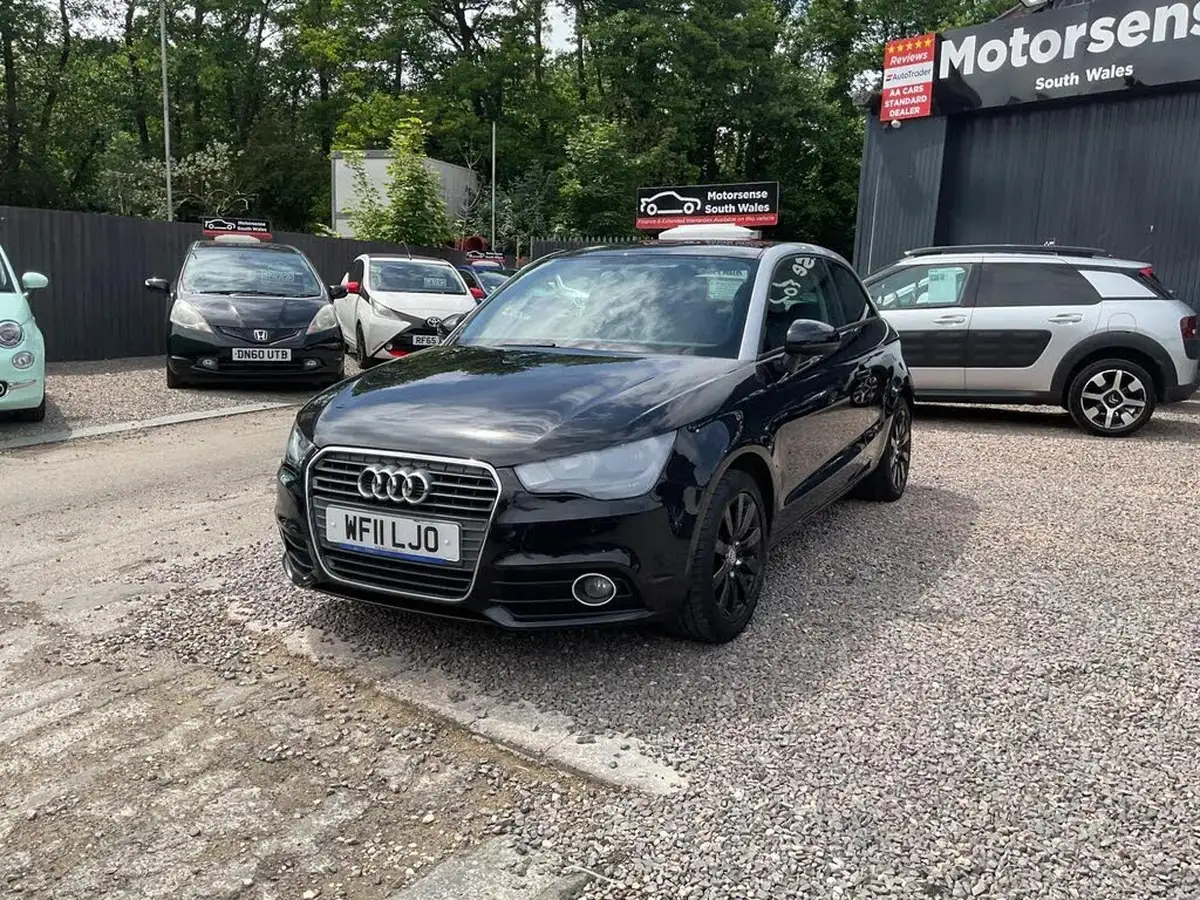2011-audi-a1-14-sport-tfsi-hatchback-3d-big-33
