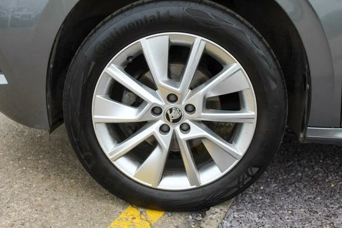 2023-skoda-kamiq-10-tsi-se-109ps-big-15