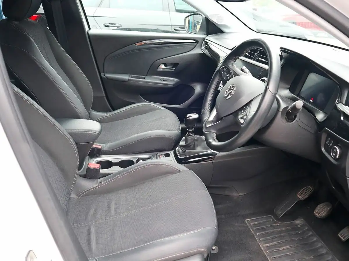 2021-vauxhall-corsa-12-turbo-elite-nav-premium-big-2
