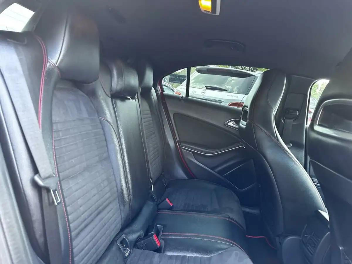 2015-mercedes-benz-a-class-15d-a180d-amg-line-ss-big-18