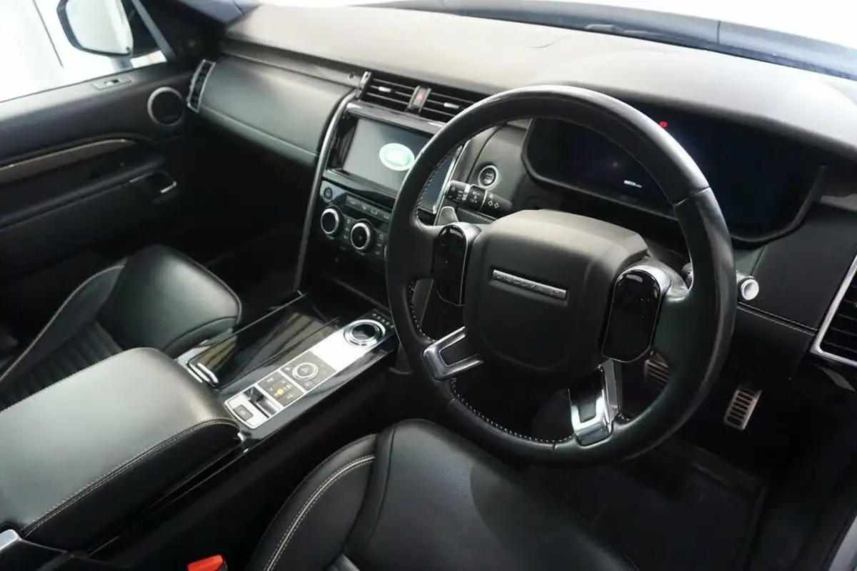 2019-land-rover-discovery-30-sd-v6-hse-luxury-big-21