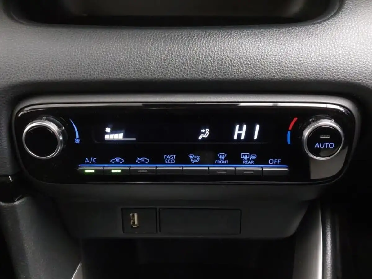 2023-toyota-yaris-15-vvt-i-icon-big-15