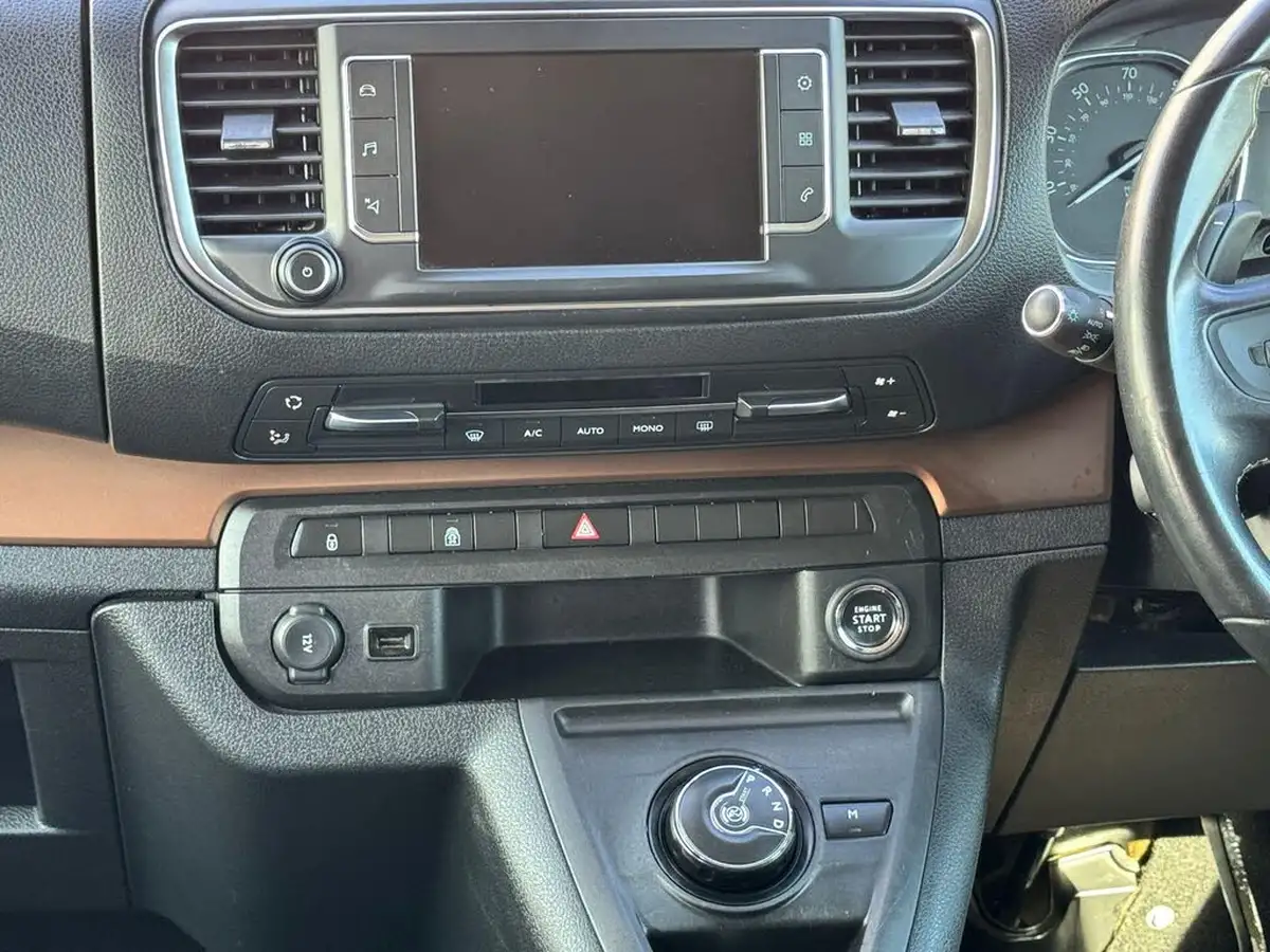 2020-toyota-proace-verso-20d-family-180ps-l0-auto-big-19
