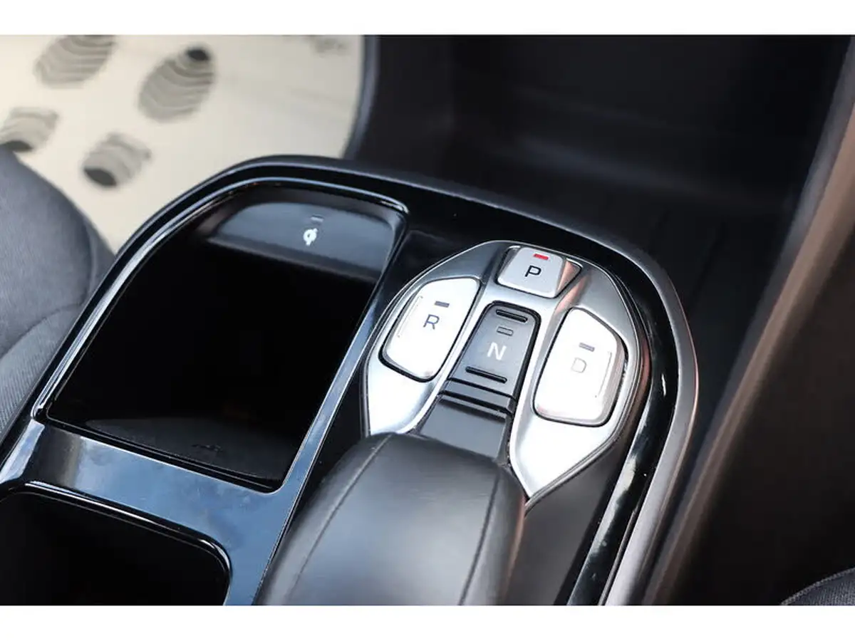 2021-hyundai-ioniq-e-premium-electric-100kw-big-42