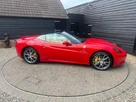2010-ferrari-california-43-small-43