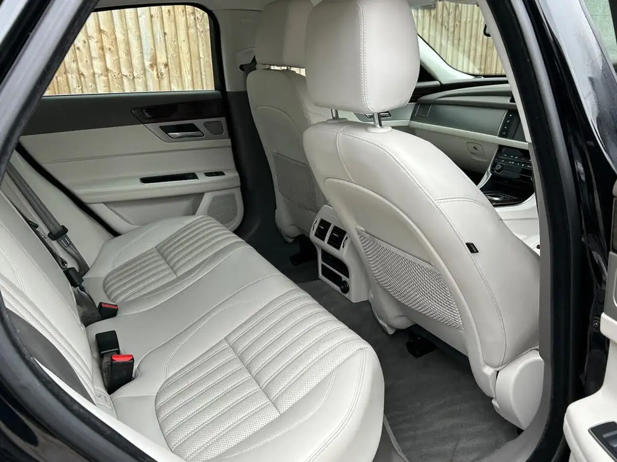 2018-jaguar-xf-20i-portfolio-200ps-saloon-4d-1999cc-big-26