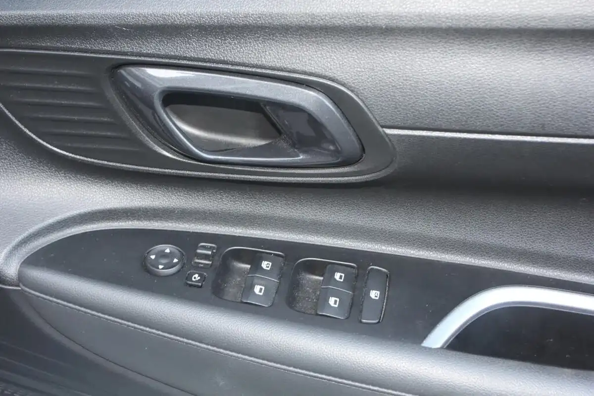 2021-hyundai-i20-10-t-gdi-premium-eclutch-imt-big-16
