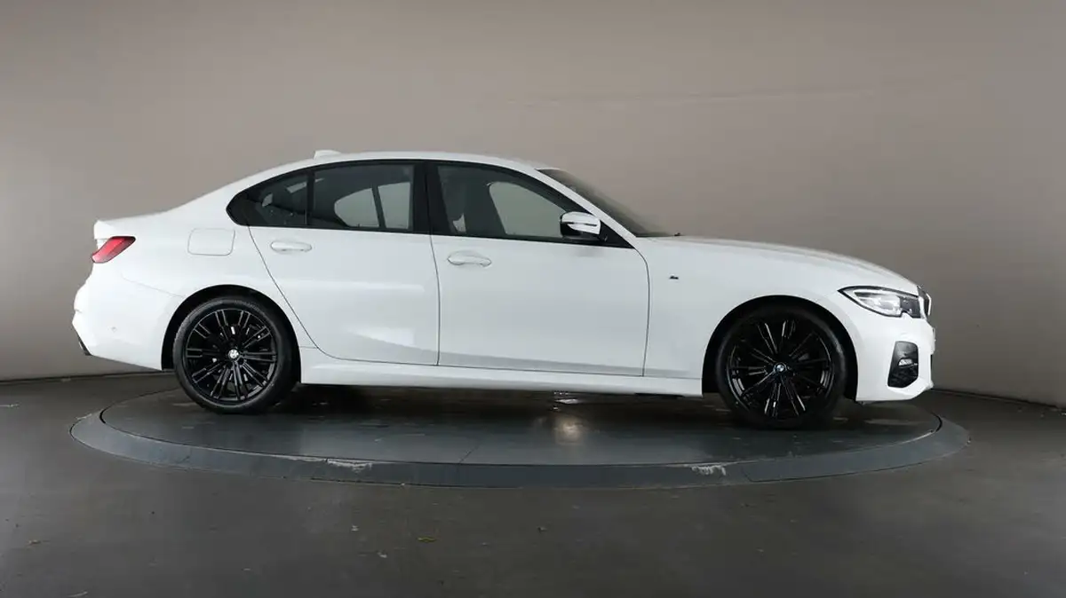2022-bmw-3-series-20td-320d-m-sport-mht-saloon-4d-big-51