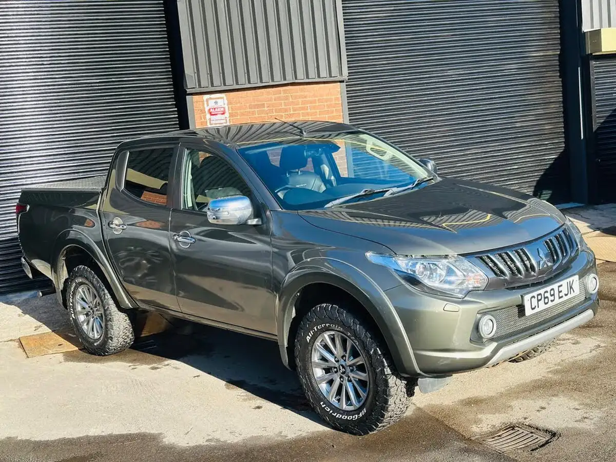 2019-mitsubishi-l200-24di-d-barbarian-eu6-big-38