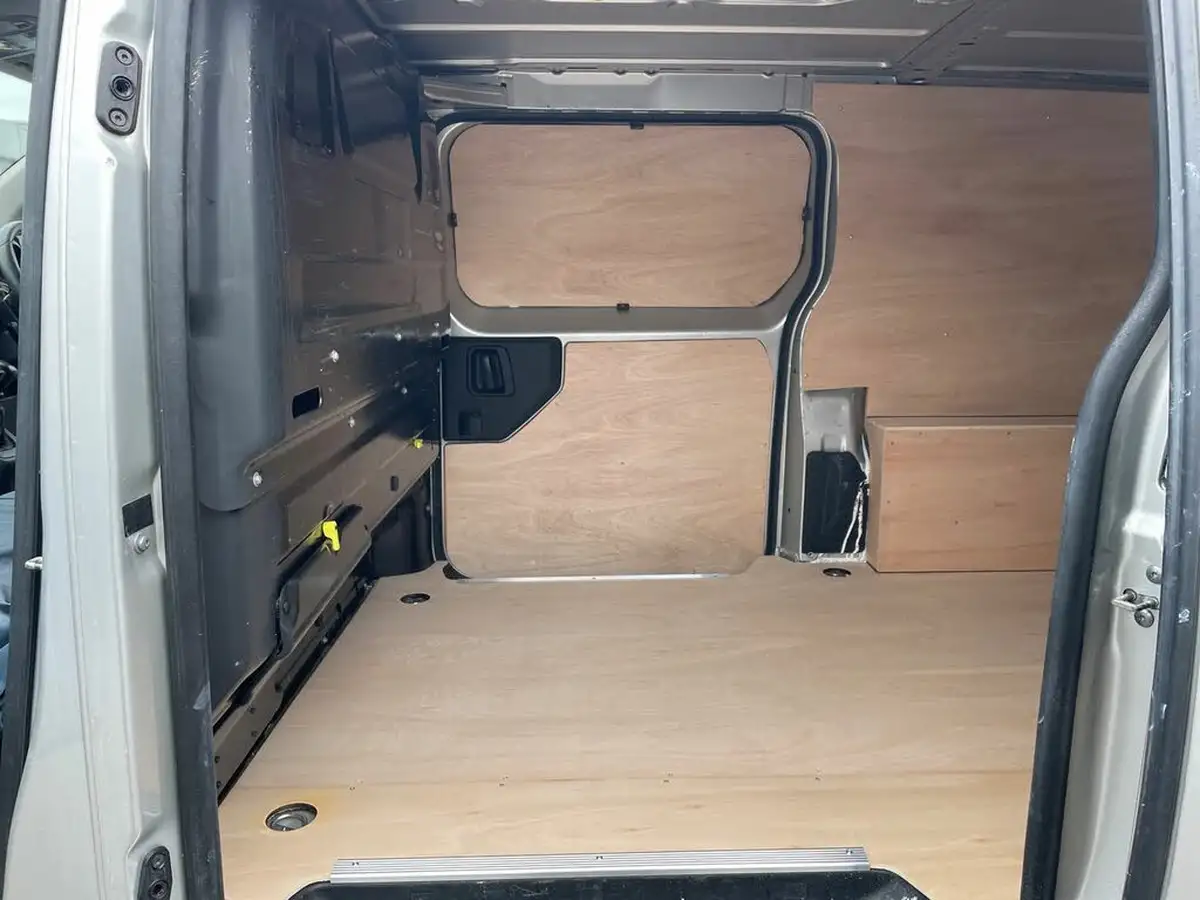 2018-peugeot-expert-20-bluehdi-professional-standard-1400-panel-big-10