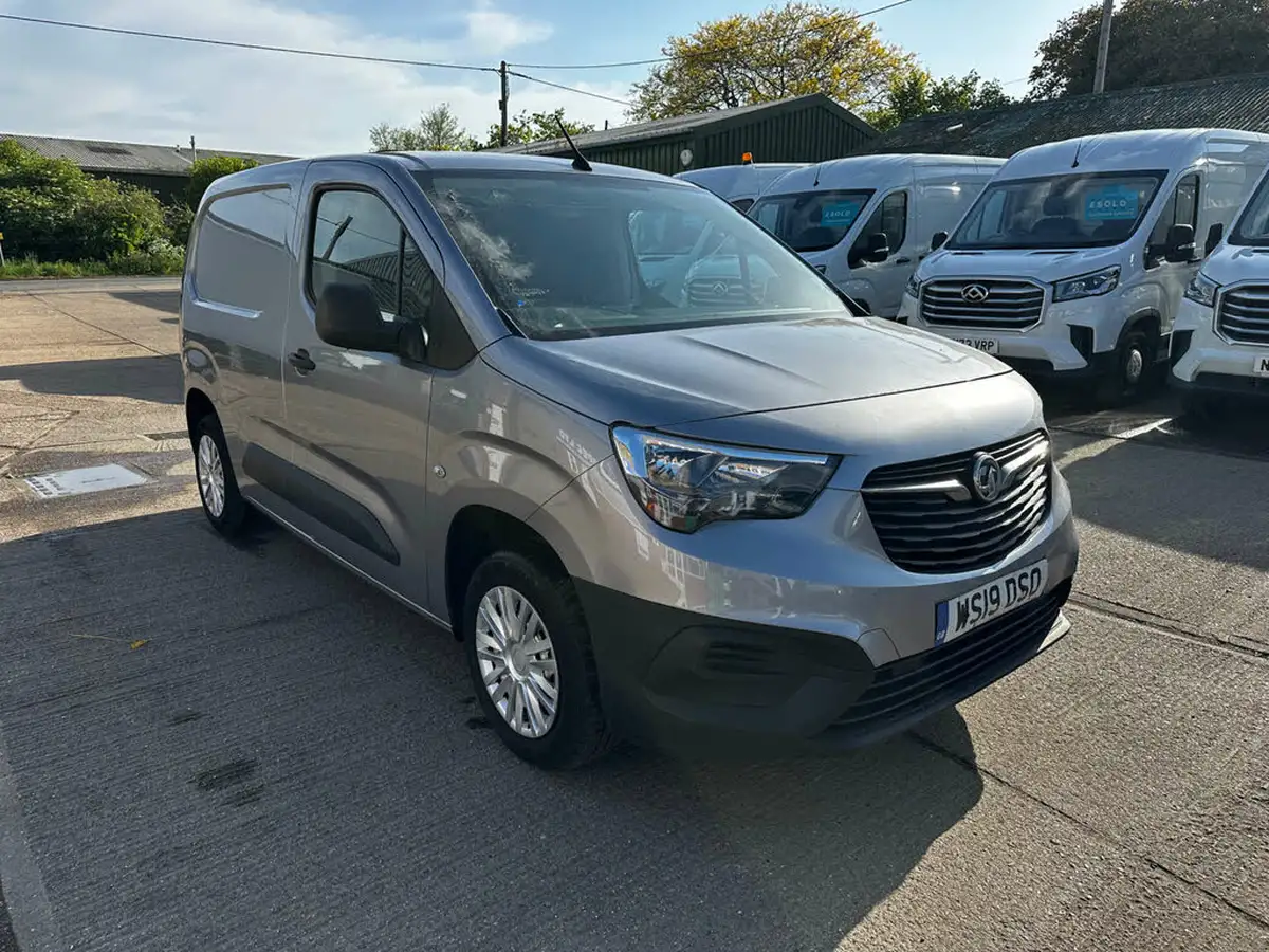 2019-vauxhall-combo-16cdti-edition-2000-100pseu6-big-2