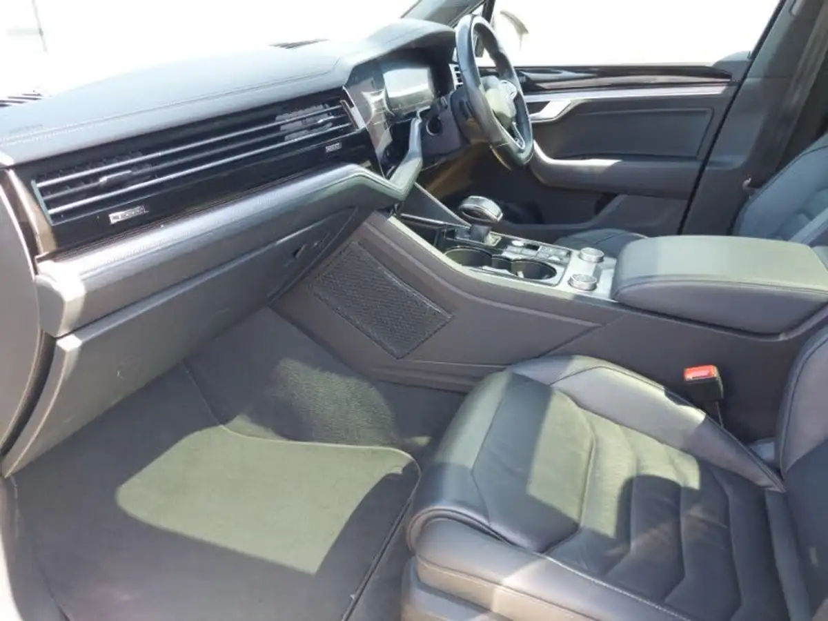 2021-volkswagen-touareg-30tdi-black-edition-286ps-big-4