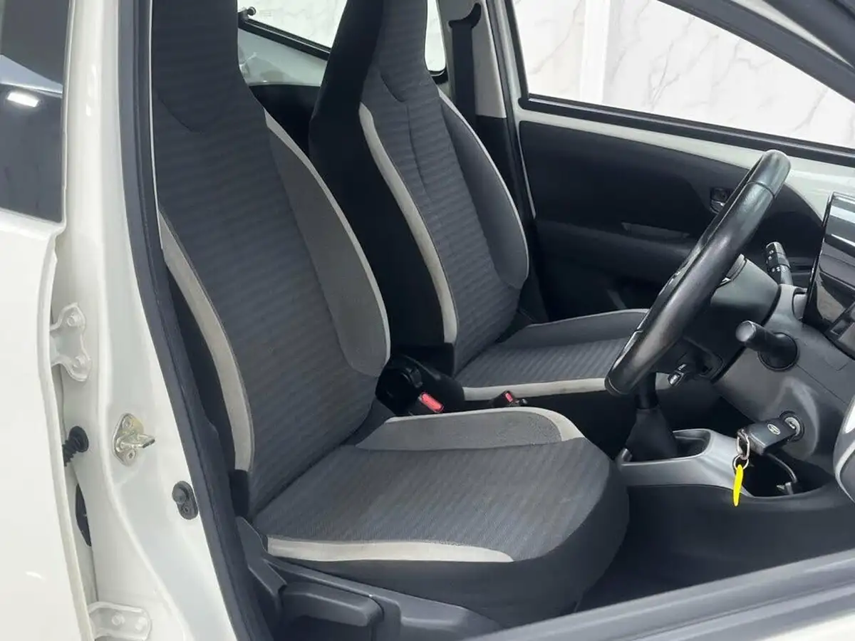 2020-toyota-aygo-10-vvt-i-x-play-big-24