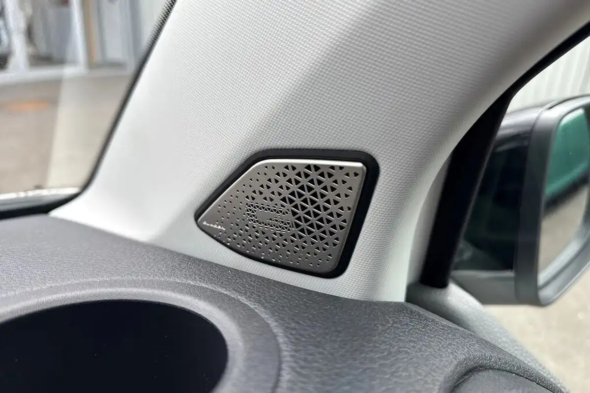 2024-volkswagen-transporter-20bitdi-t32-sportline-bmt-swb-panel-van-big-29