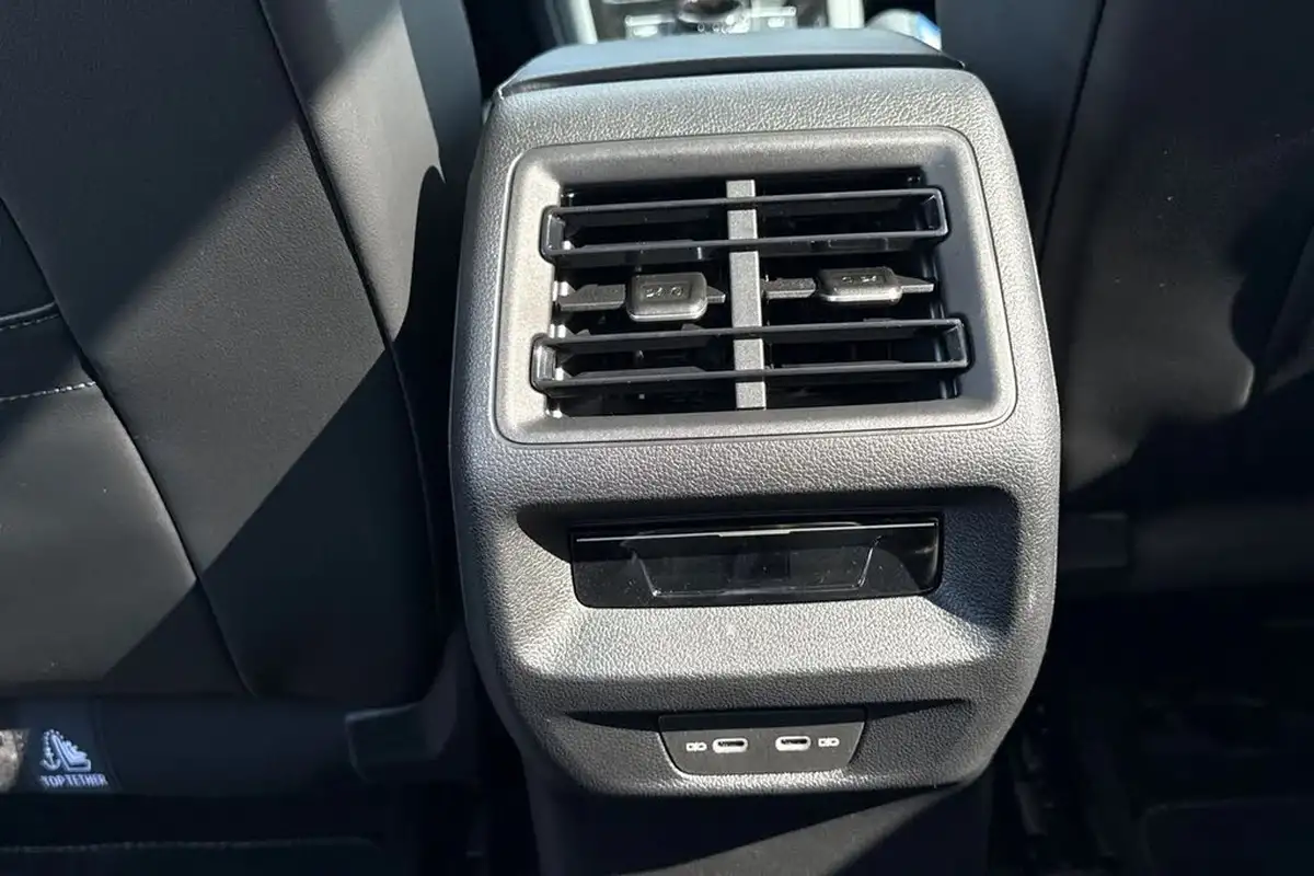 2024-volkswagen-tiguan-15-etsi-r-line-big-34