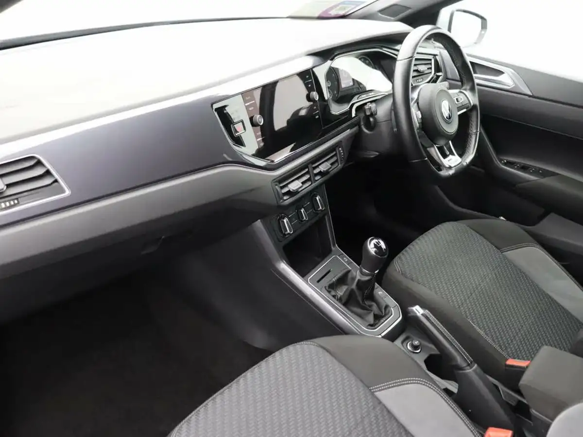 2021-volkswagen-polo-10-tsi-r-line-95ps-big-18
