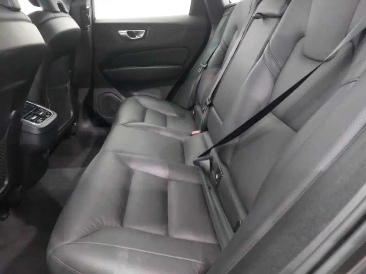 2023-volvo-xc60-20-b5-plus-big-5