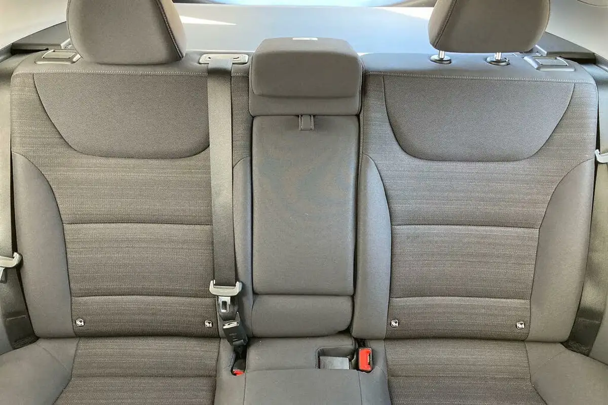 2019-hyundai-ioniq-16-gdi-premium-hybrid-big-10