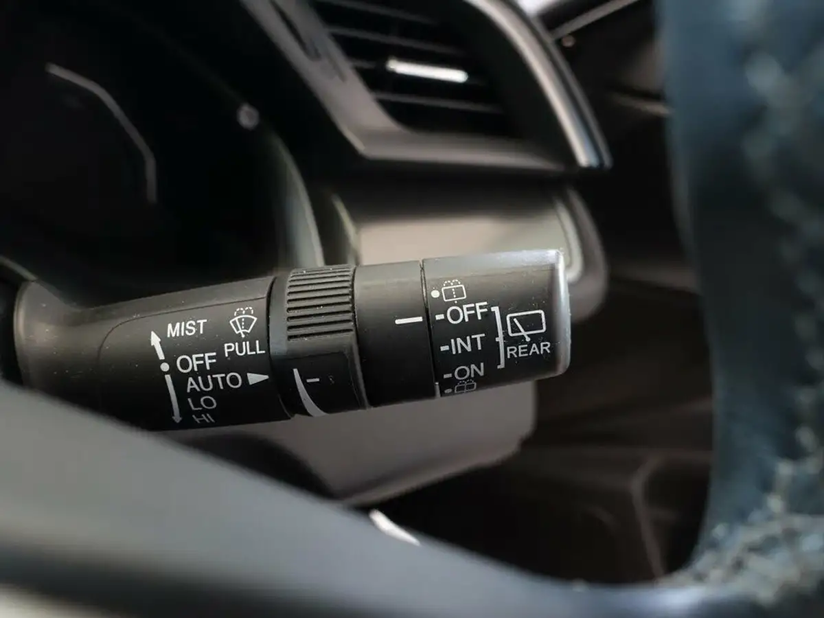 2019-honda-civic-10-vtec-turbo-sr-hatchback-5d-big-23