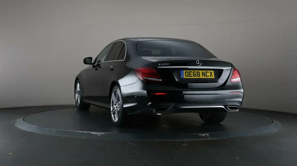 2019-mercedes-benz-e-class-20-e200-amg-line-saloon-4d-big-56