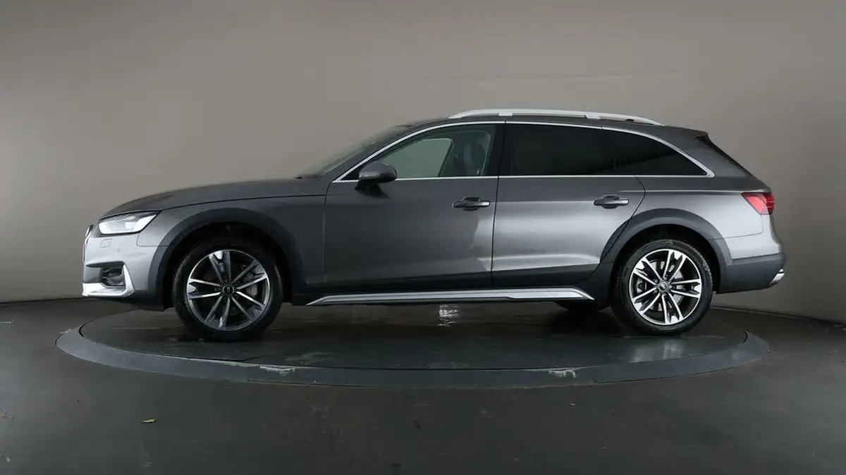 2022-audi-a4-allroad-20-45-tfsi-allroad-sport-big-31