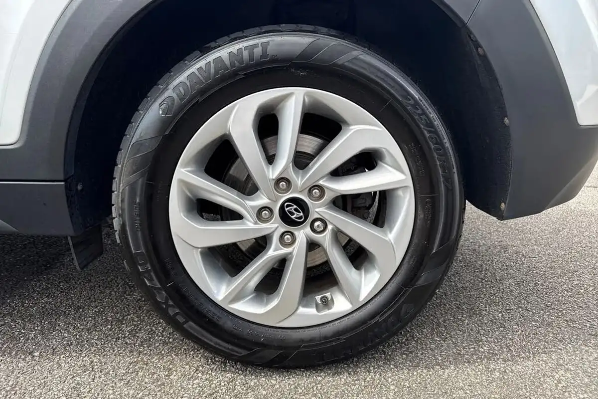 2017-hyundai-tucson-16-gdi-blue-drive-se-big-12