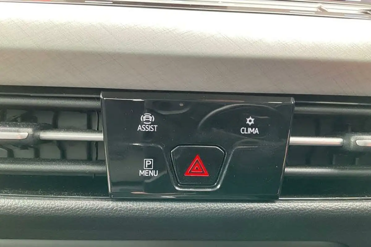 2020-volkswagen-golf-15-etsi-life-150ps-hatchback-big-27