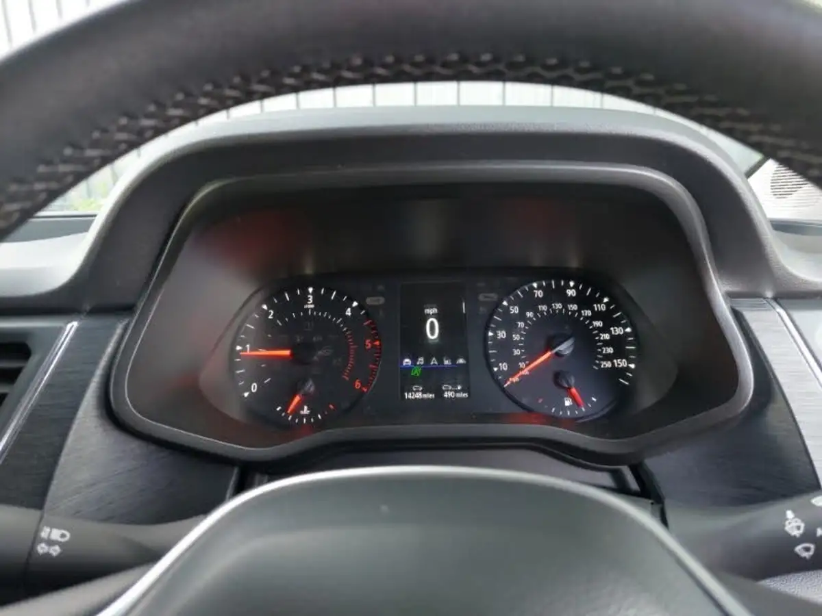 2023-renault-trafic-20dci-sl28-130-sport-big-18