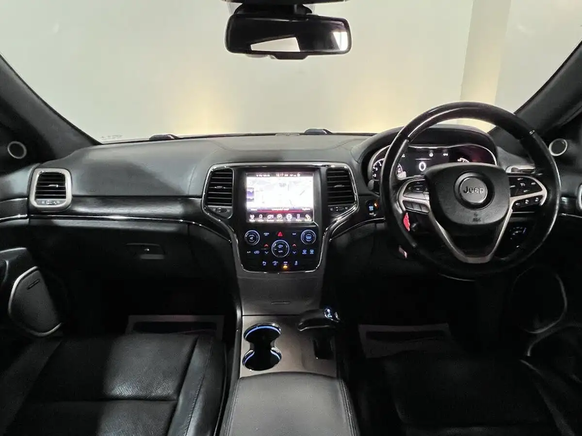 2015-jeep-grand-cherokee-30crd-summit-big-6