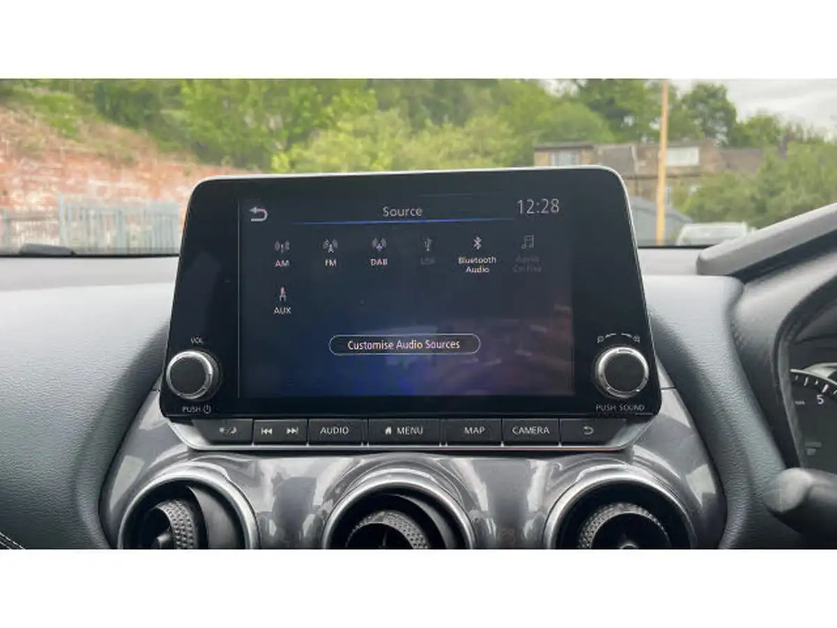 2021-nissan-juke-10-dig-t-n-connecta-dct-big-31
