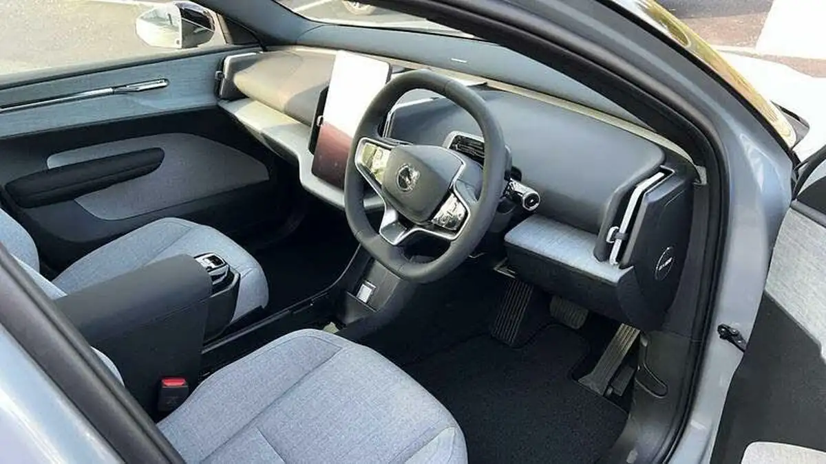 2024-volvo-ex30-e-twin-ultra-big-4