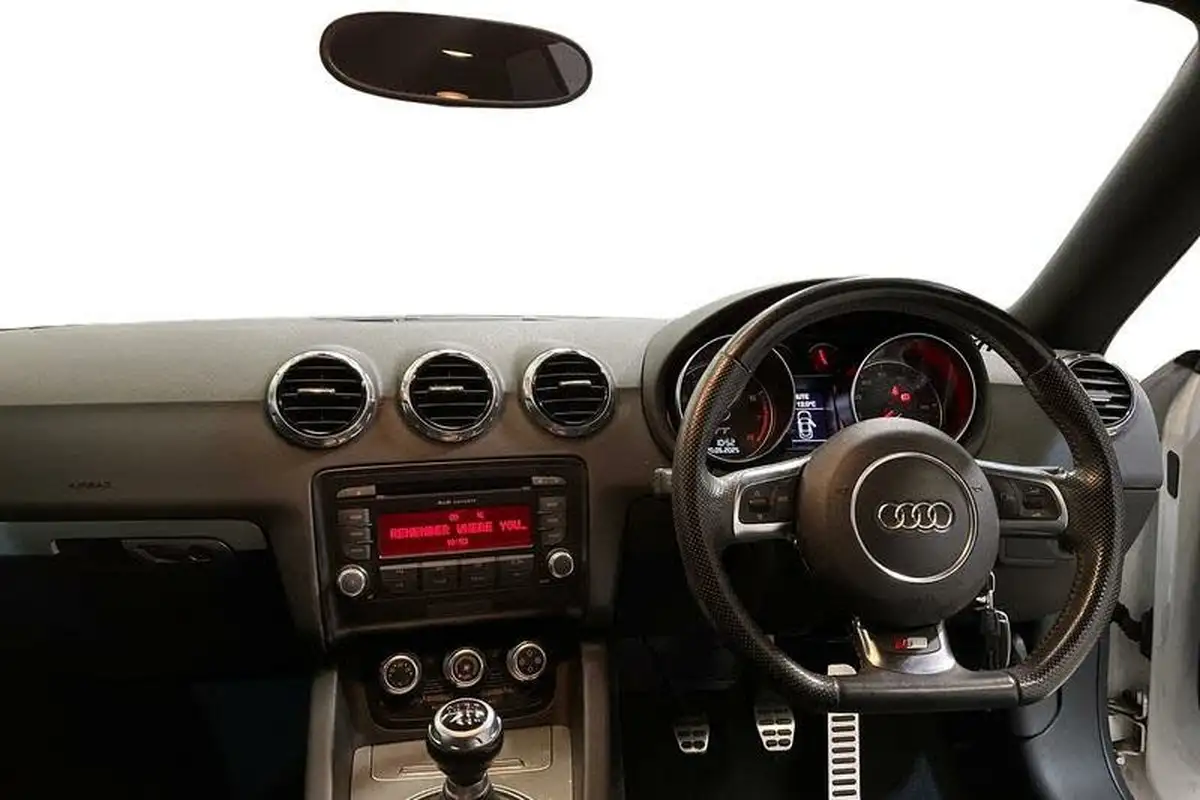 2014-audi-tt-coupe-18-tfsi-s-line-big-9