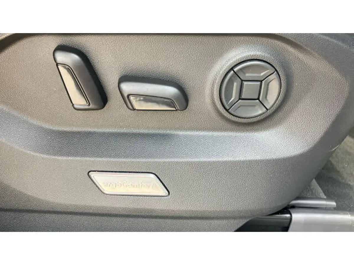 2024-volkswagen-touareg-30tdi-black-edition-286ps-big-28