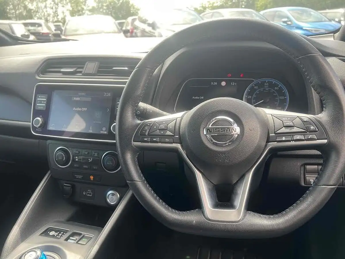 2021-nissan-leaf-e-acenta-big-8