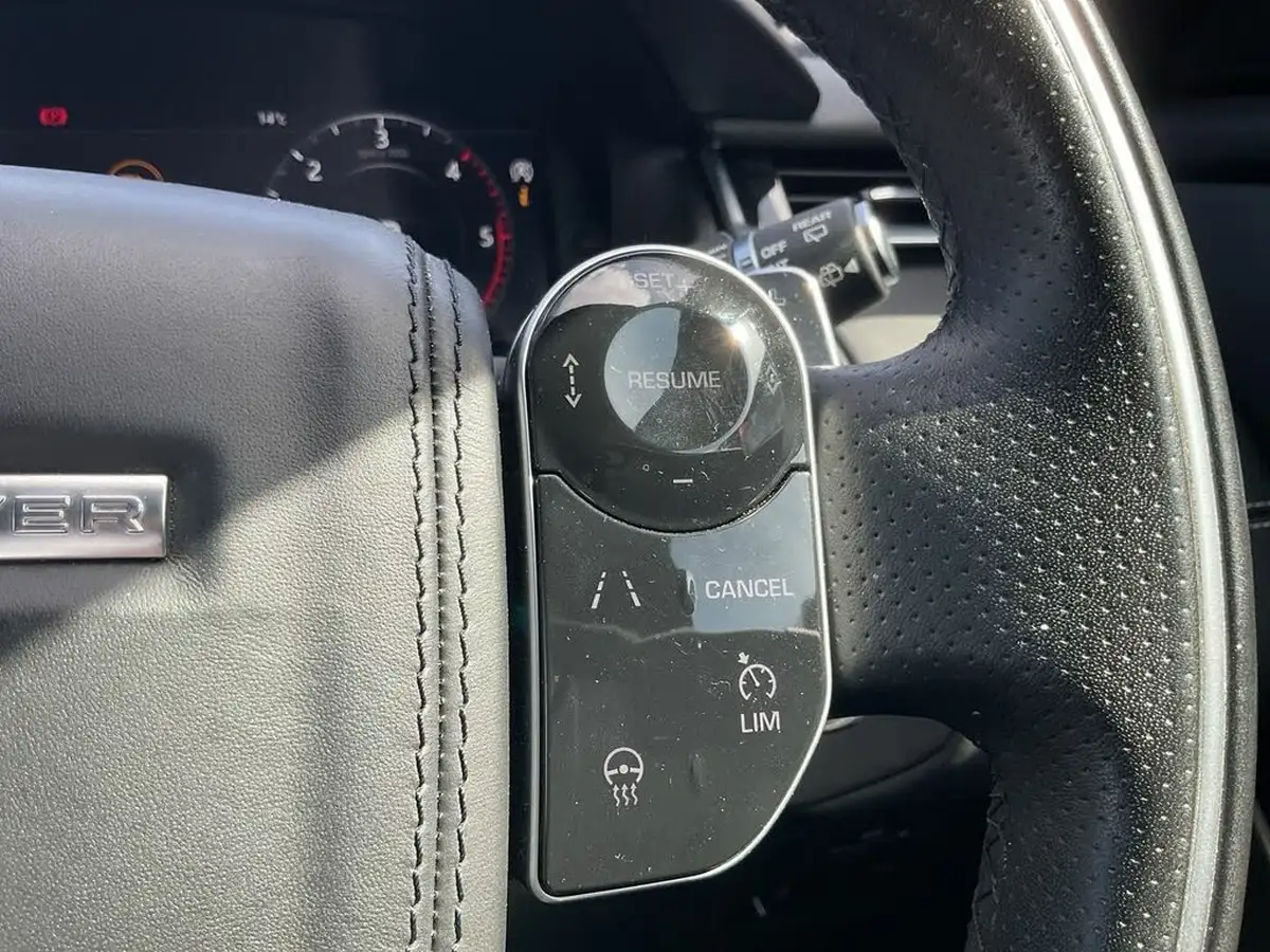 2019-land-rover-range-rover-velar-20-d240-r-dynamic-hse-big-19