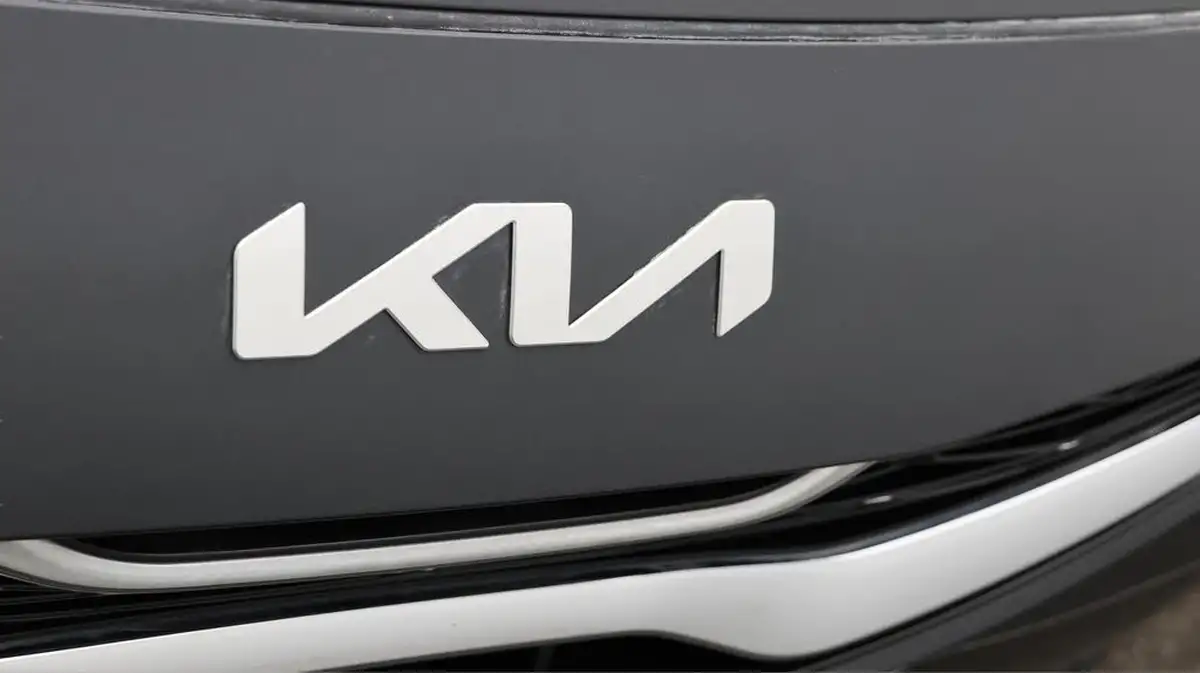 2022-kia-ceed-15-t-gdi-3-hatchback-big-22