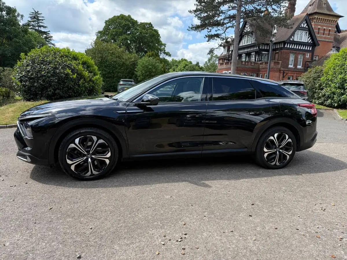 2022-citroen-c5-x-16-puretech-shine-plus-225ps-plug-in-hybrid-e-eat8-big-9