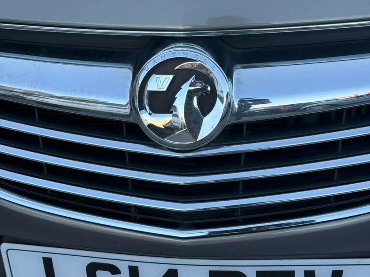2014-vauxhall-meriva-14-se-120ps-1364cc-auto-big-8