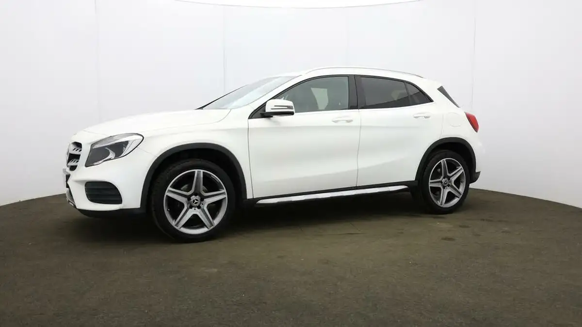 2018-mercedes-benz-gla-class-16-gla-200-amg-line-154bhp-big-36