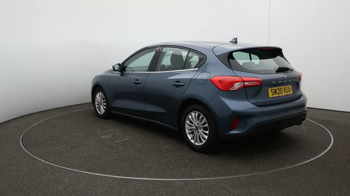 2020-ford-focus-15-titanium-hatchback-big-60